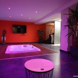 Ds Plaisir Love Room avec sauna, jacuzzi à Nancy